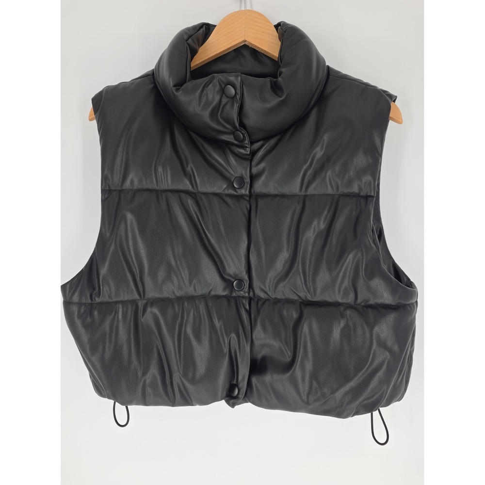 Love Tree Puffer Vest Cropped Quilted High Neck Large Black Zip Snap